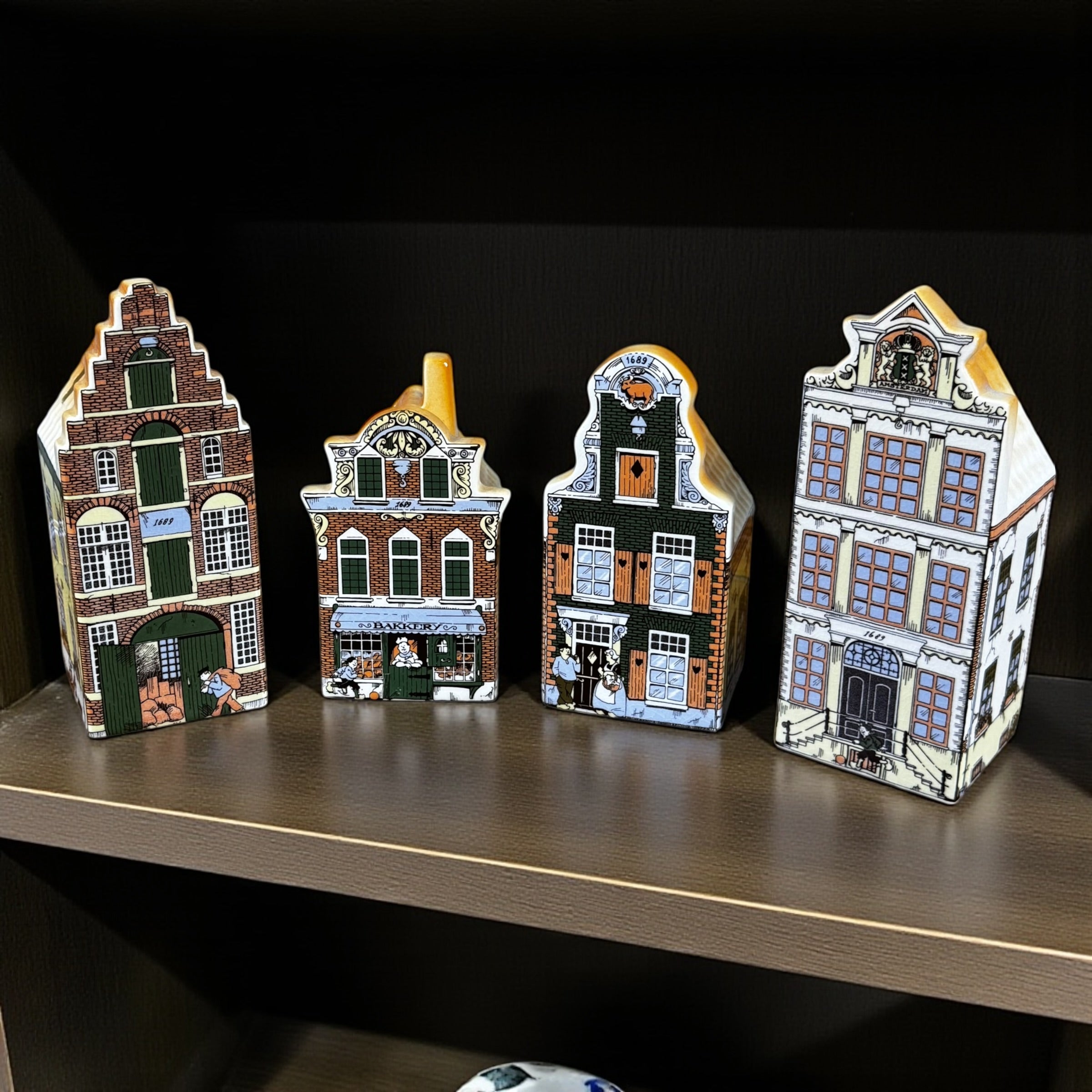 Vintage Holland Delft canal houses hand painted coin bank set