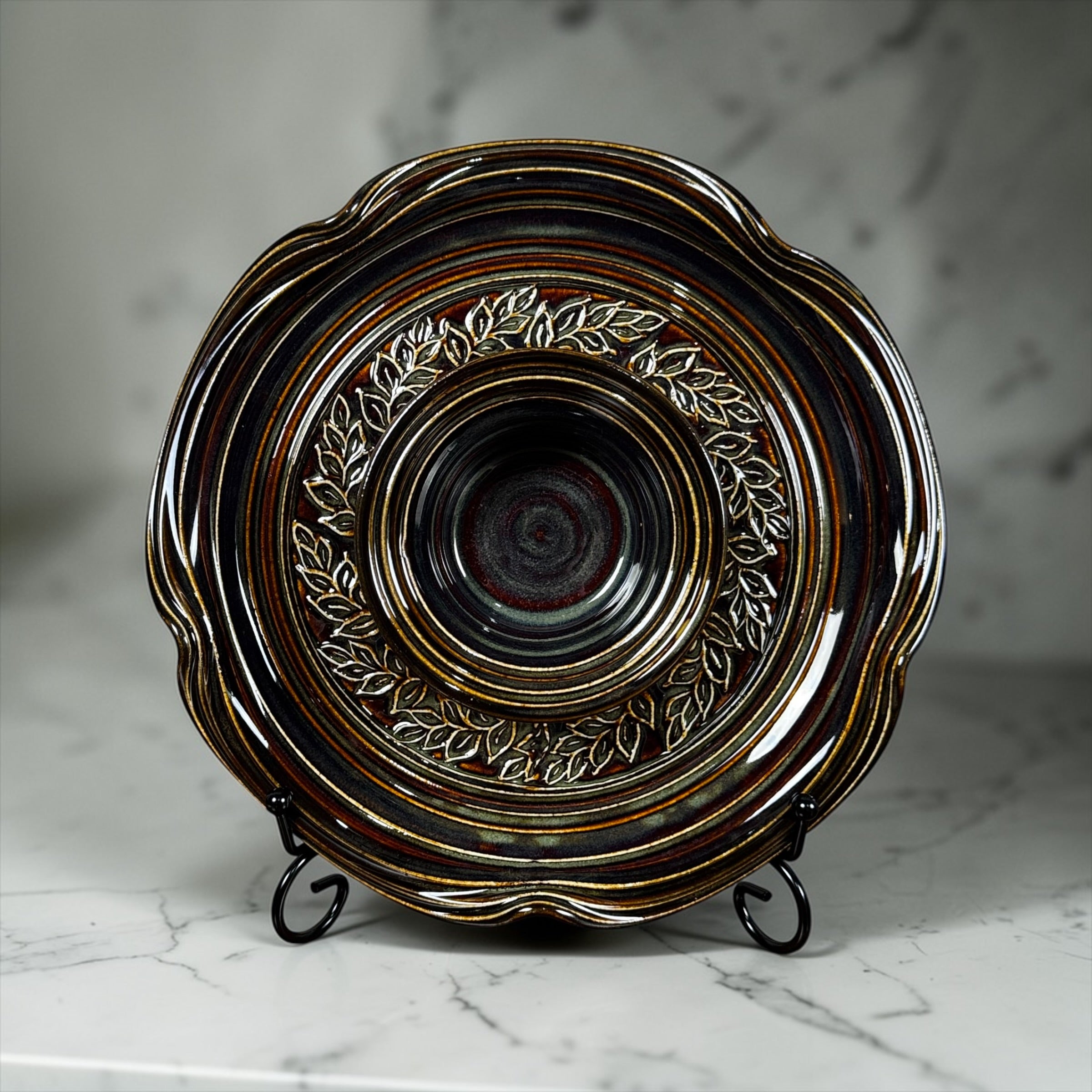 Robert Fishman studio pottery chip and dip set with etched leaf design