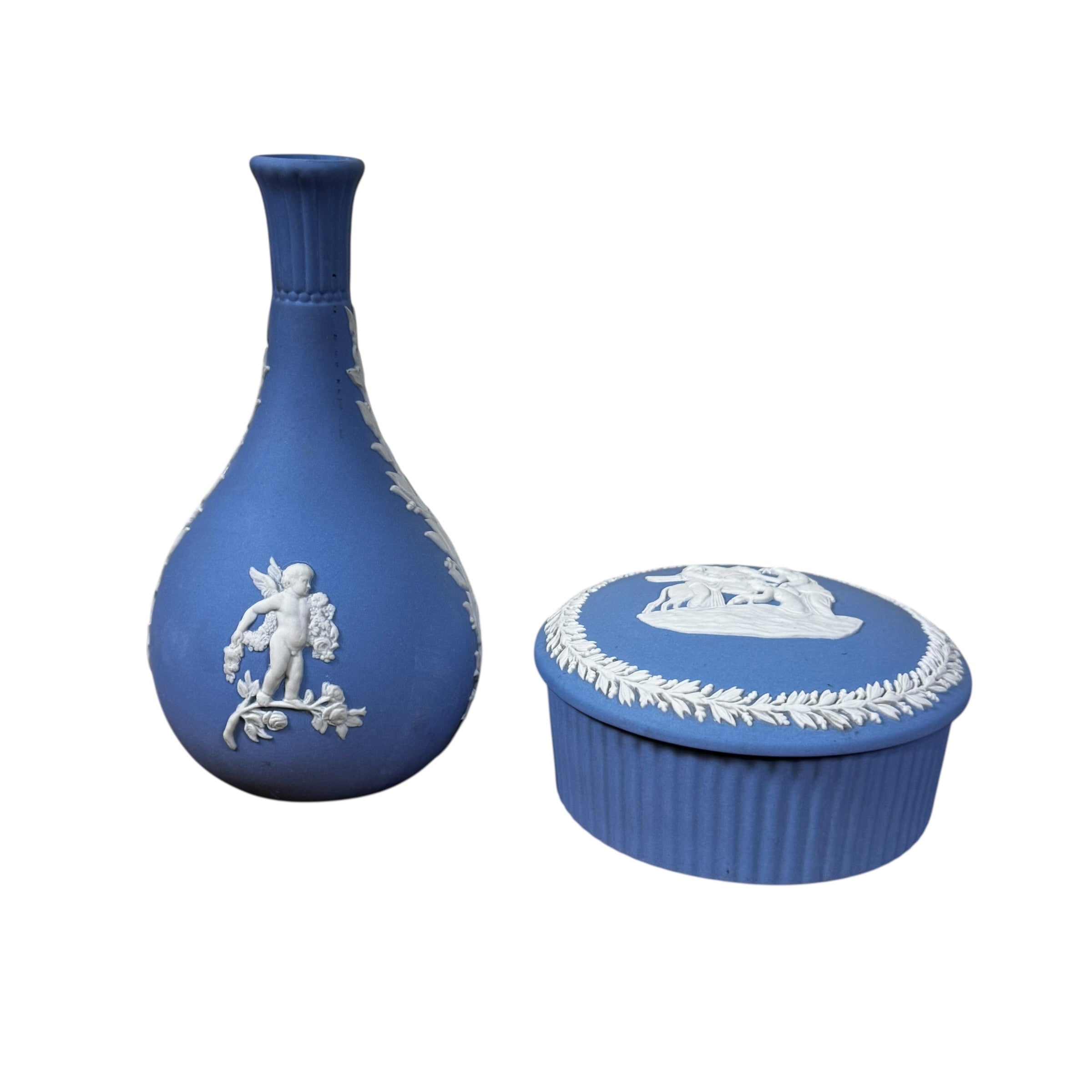 Wedgwood Jasperware cameo bud vase collectible
