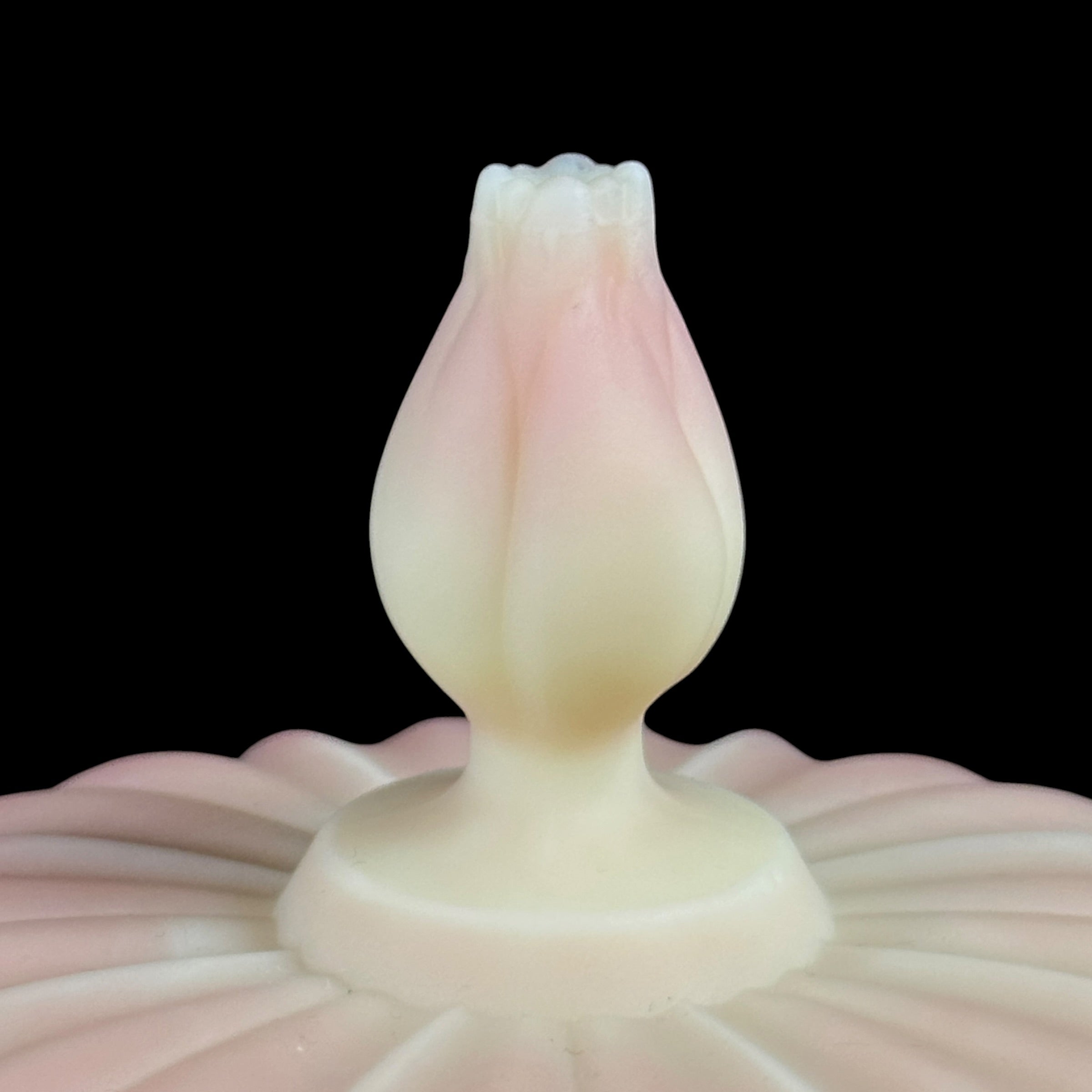 Fenton – Trendy Treasures Vintage Co.